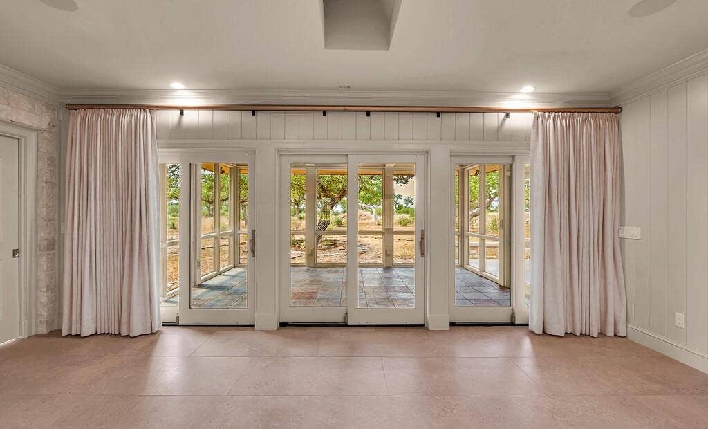 3989 Sunset Cliff Road, Burnet, TX 78611 3989 Sunset Cliff Road, Burnet, TX 78611