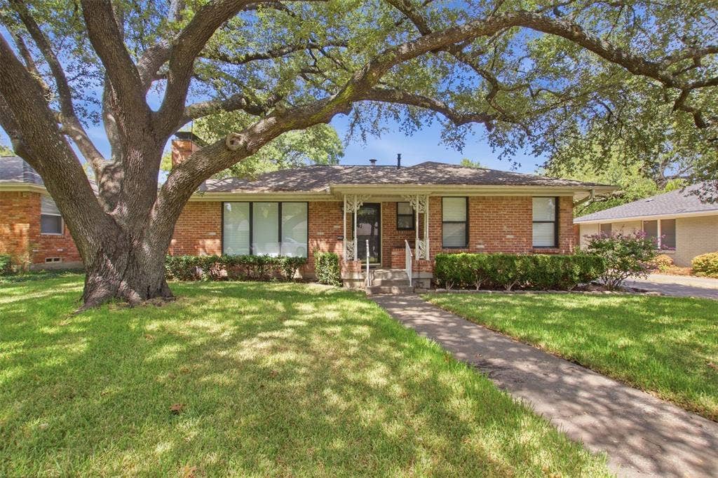 6445 Glennox Lane, Dallas, TX 75214 6445 Glennox Lane, Dallas, TX 75214
