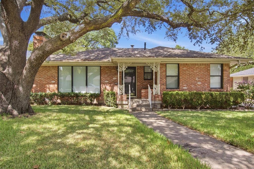 6445 Glennox Lane, Dallas, TX 75214 6445 Glennox Lane, Dallas, TX 75214