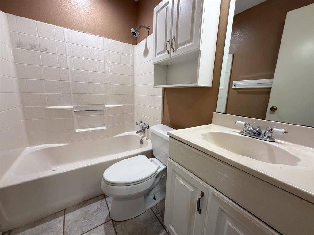 921 Park Place Boulevard, Midlothian, TX 76065