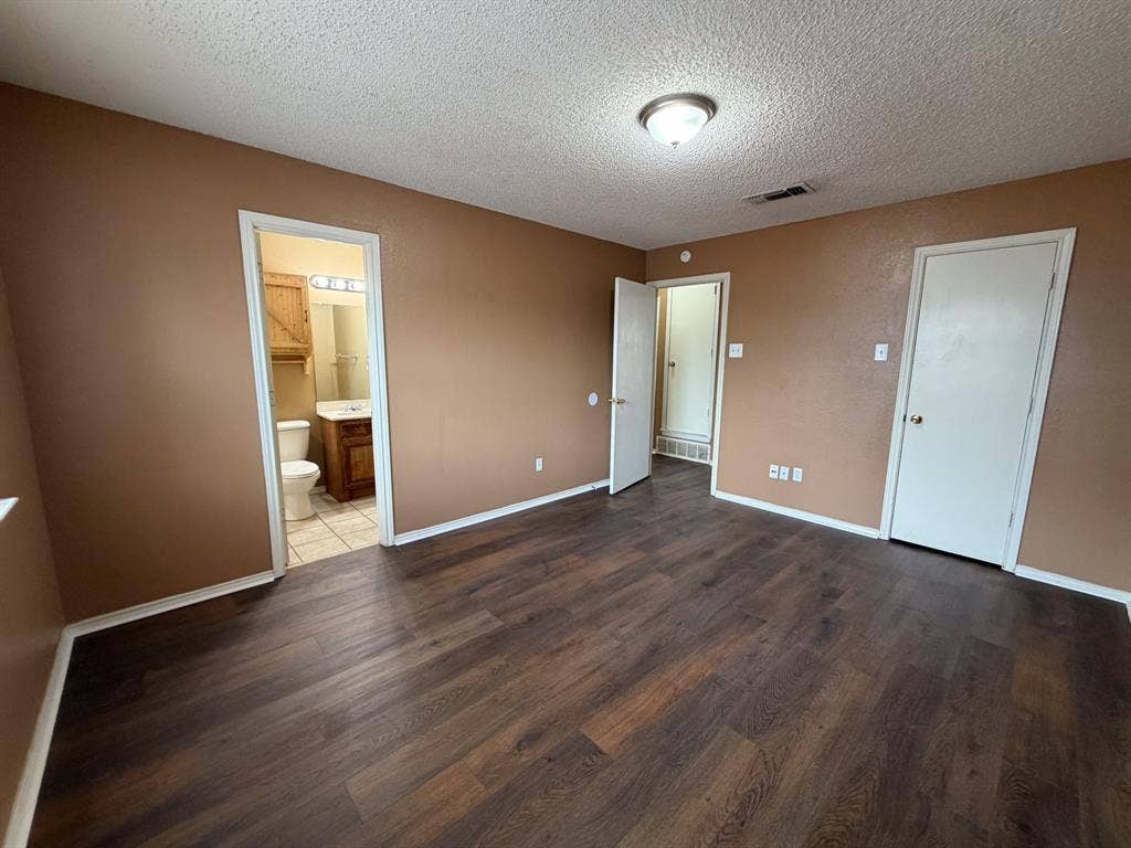 921 Park Place Boulevard, Midlothian, TX 76065