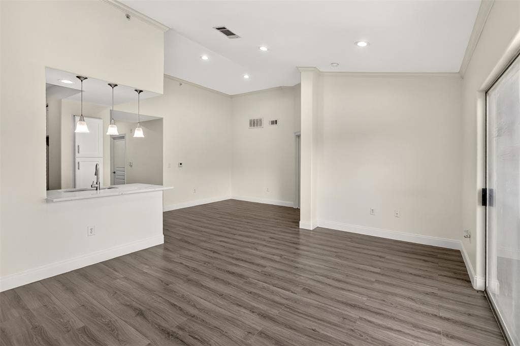 330 Las Colinas Boulevard E, #466, Irving, TX 75039