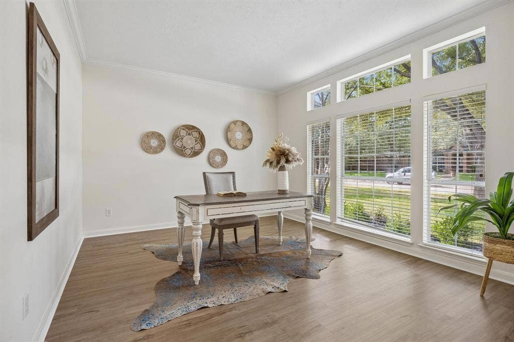 4424 Courtney Lane, Richardson, TX 75082 Office or additional living room, play room or music room.