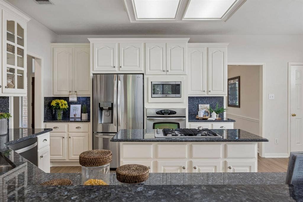 4424 Courtney Lane, Richardson, TX 75082 4424 Courtney Lane, Richardson, TX 75082