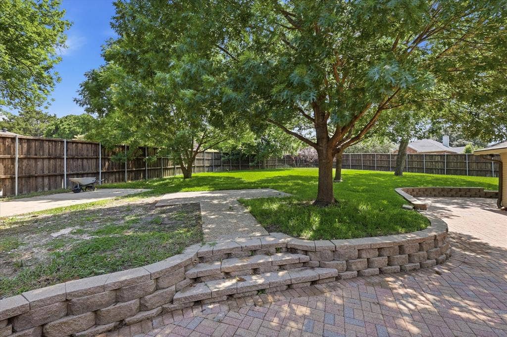 2625 Ramblewood Drive, Carrollton, TX 75006 2625 Ramblewood Drive, Carrollton, TX 75006