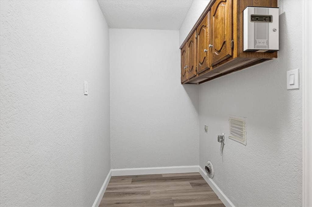 2625 Ramblewood Drive, Carrollton, TX 75006 2625 Ramblewood Drive, Carrollton, TX 75006