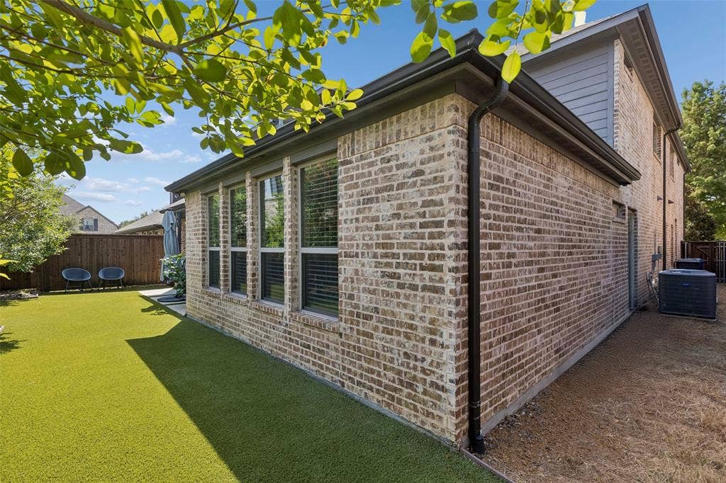 2309 Leslie Lane, McKinney, TX 75072 2309 Leslie Lane, McKinney, TX 75072