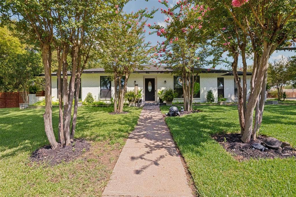 1502 Austrian Road, Grand Prairie, TX 75050 1502 Austrian Road, Grand Prairie, TX 75050
