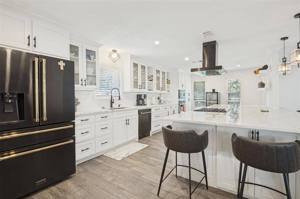 1502 Austrian Road, Grand Prairie, TX 75050 1502 Austrian Road, Grand Prairie, TX 75050