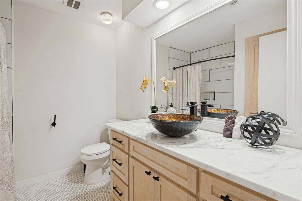 1502 Austrian Road, Grand Prairie, TX 75050 1502 Austrian Road, Grand Prairie, TX 75050