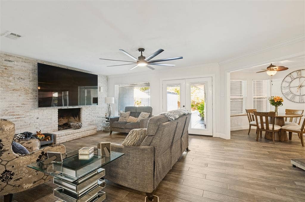 1502 Austrian Road, Grand Prairie, TX 75050 1502 Austrian Road, Grand Prairie, TX 75050