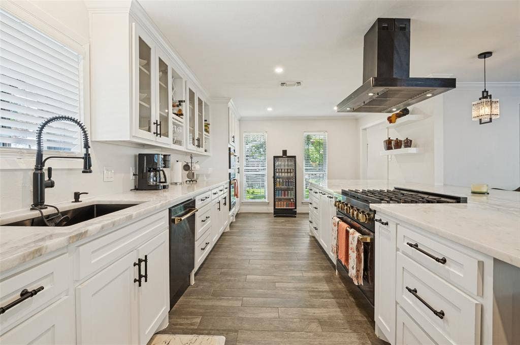 1502 Austrian Road, Grand Prairie, TX 75050 1502 Austrian Road, Grand Prairie, TX 75050