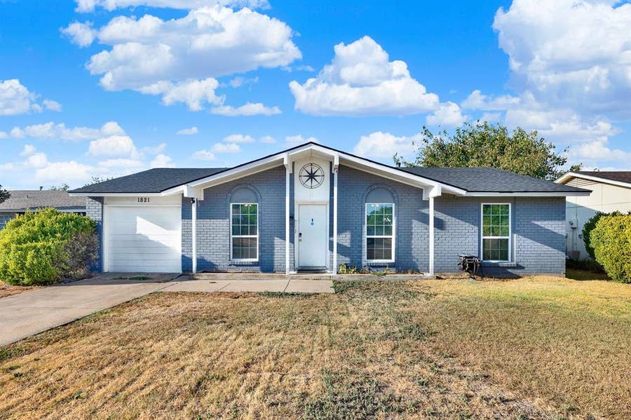 Property photo for 1821 Homestead Place, Garland, TX