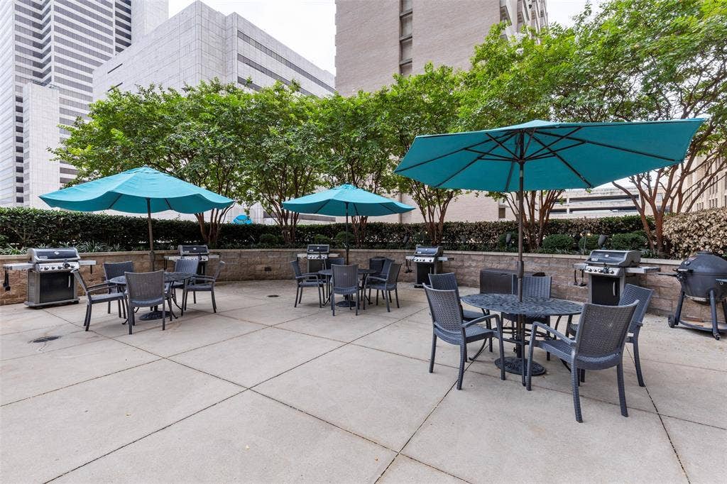 1200 Main Street, #1802, Dallas, TX 75202 1200 Main Street, #1802, Dallas, TX 75202