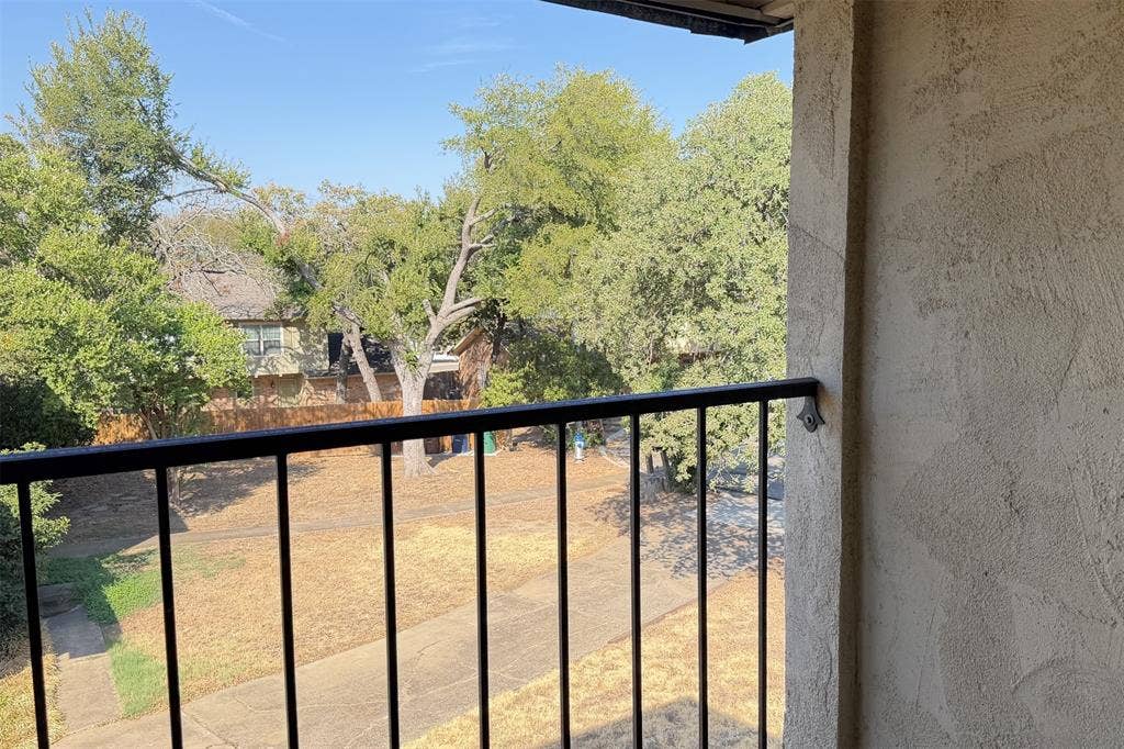 1913 Kingswood Court, Denton, TX 76205 1913 Kingswood Court, Denton, TX 76205