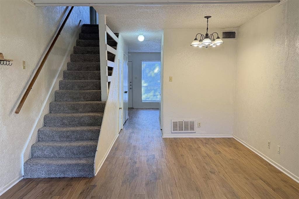 1913 Kingswood Court, Denton, TX 76205 1913 Kingswood Court, Denton, TX 76205