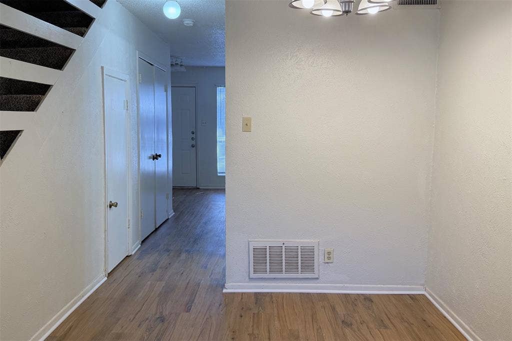 1913 Kingswood Court, Denton, TX 76205 1913 Kingswood Court, Denton, TX 76205
