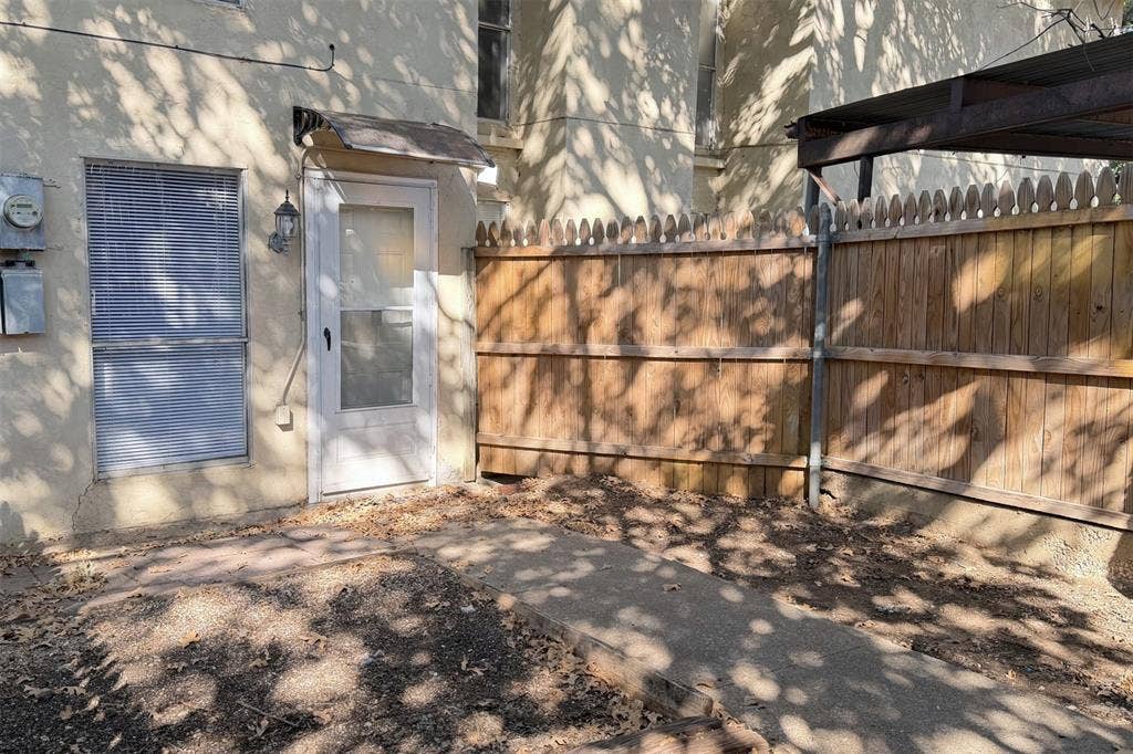 1913 Kingswood Court, Denton, TX 76205 1913 Kingswood Court, Denton, TX 76205
