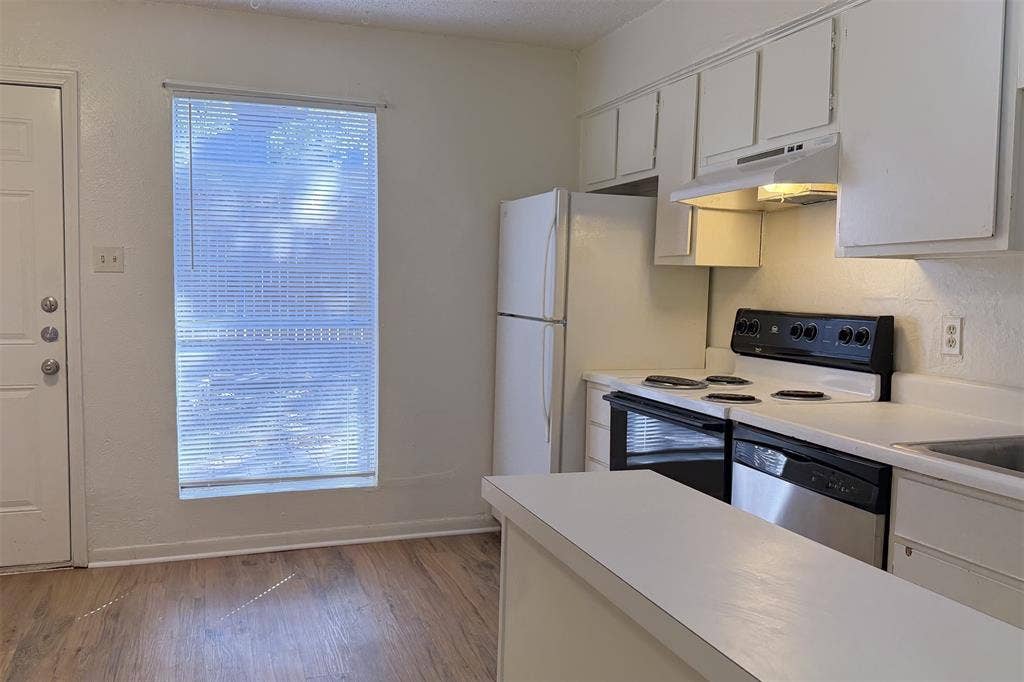 1913 Kingswood Court, Denton, TX 76205 1913 Kingswood Court, Denton, TX 76205