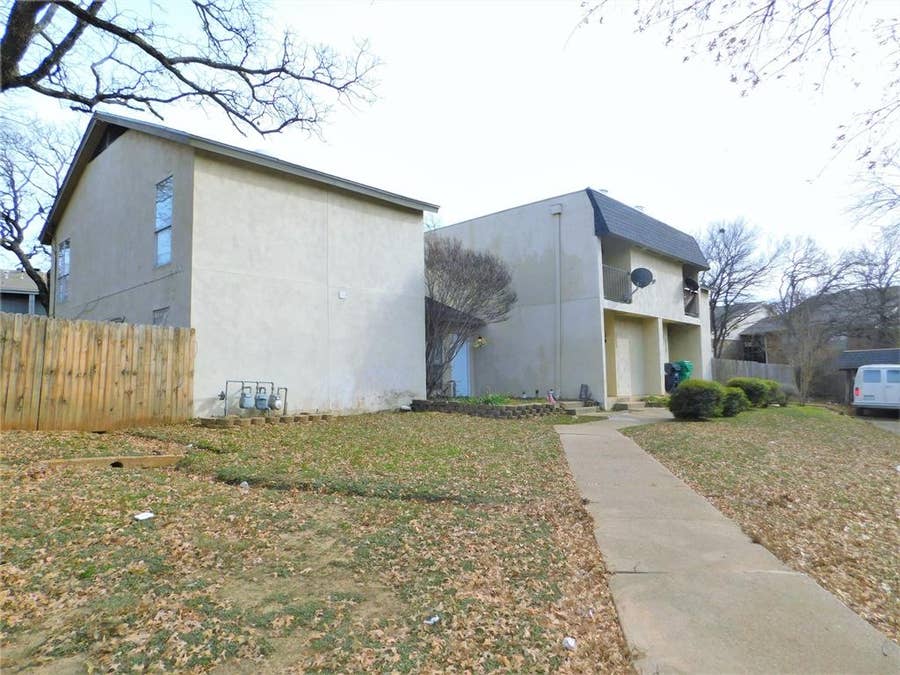 Property photo for 1913 Kingswood Court, Denton, TX