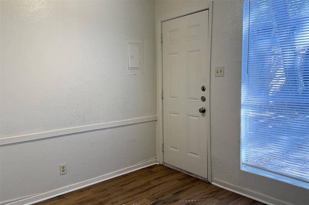 1913 Kingswood Court, Denton, TX 76205 1913 Kingswood Court, Denton, TX 76205