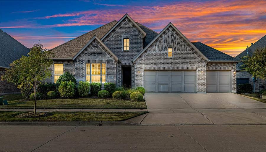 Property photo for 829 Boardwalk Way, Little Elm, TX