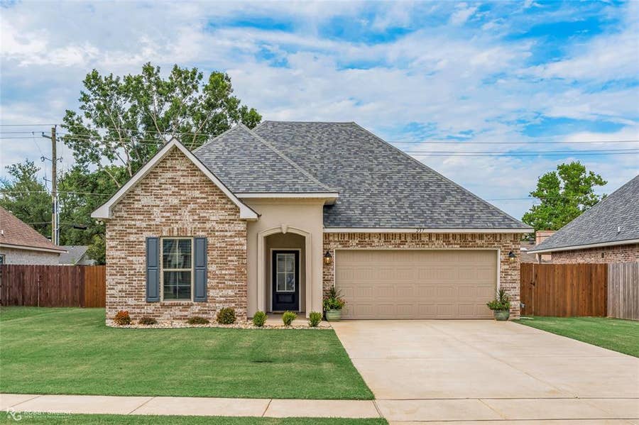 Property photo for 257 Saint Edmunds Way, Bossier City, LA