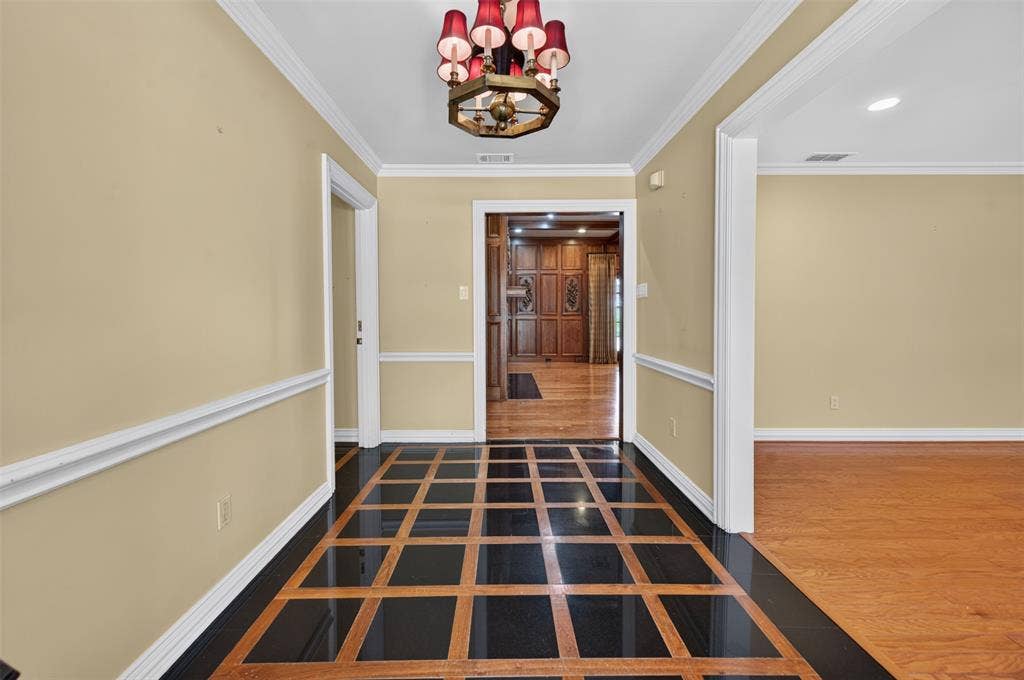 702 Mulberry Drive, Athens, TX 75751 Entry-Foyer