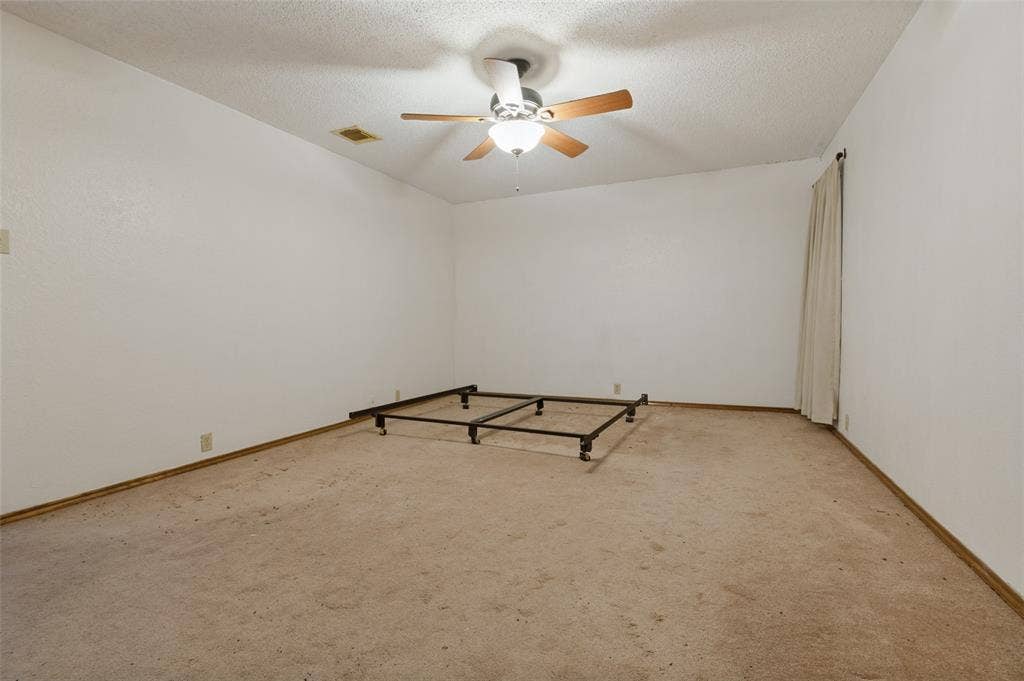 1901 Wedgewood Drive, Grand Prairie, TX 75050 Additional content