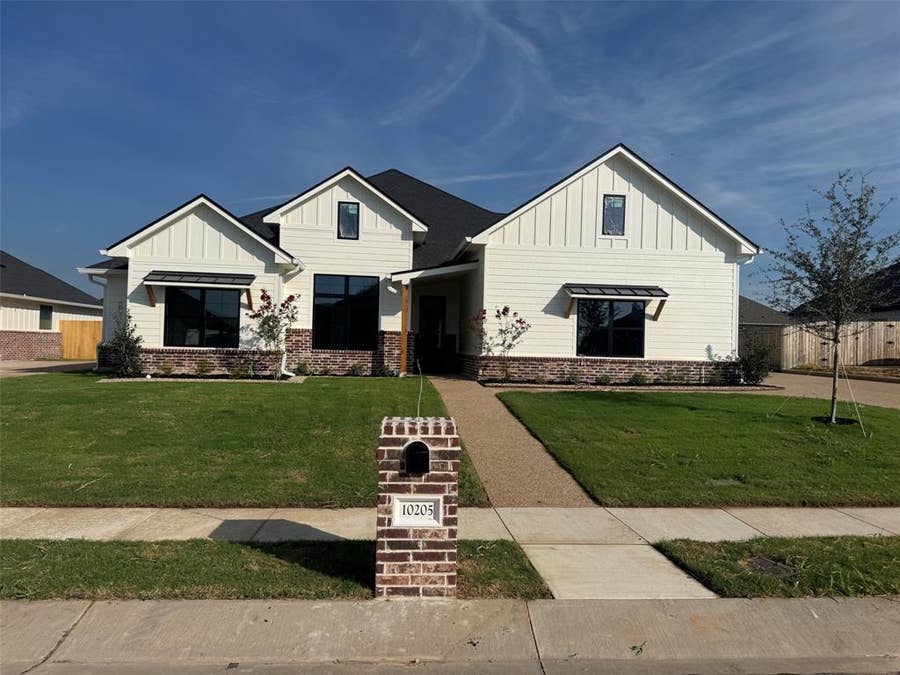 Property photo for 10205 Charmwood Drive, Waco, TX