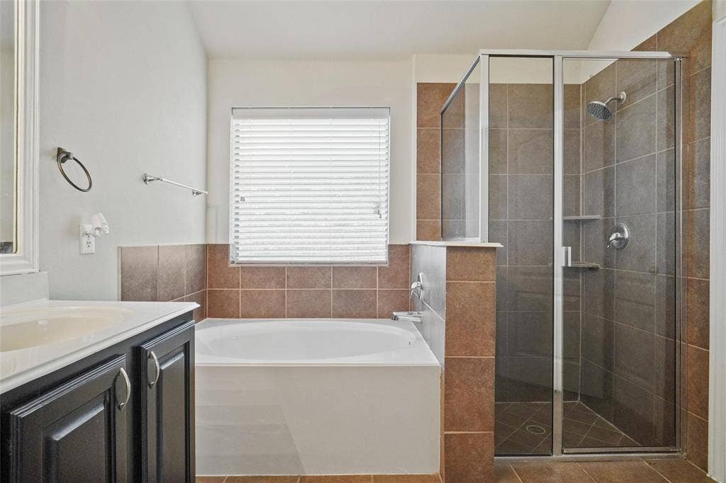 11817 Cape Cod Springs Drive, Frisco, TX 75036 11817 Cape Cod Springs Drive, Frisco, TX 75036