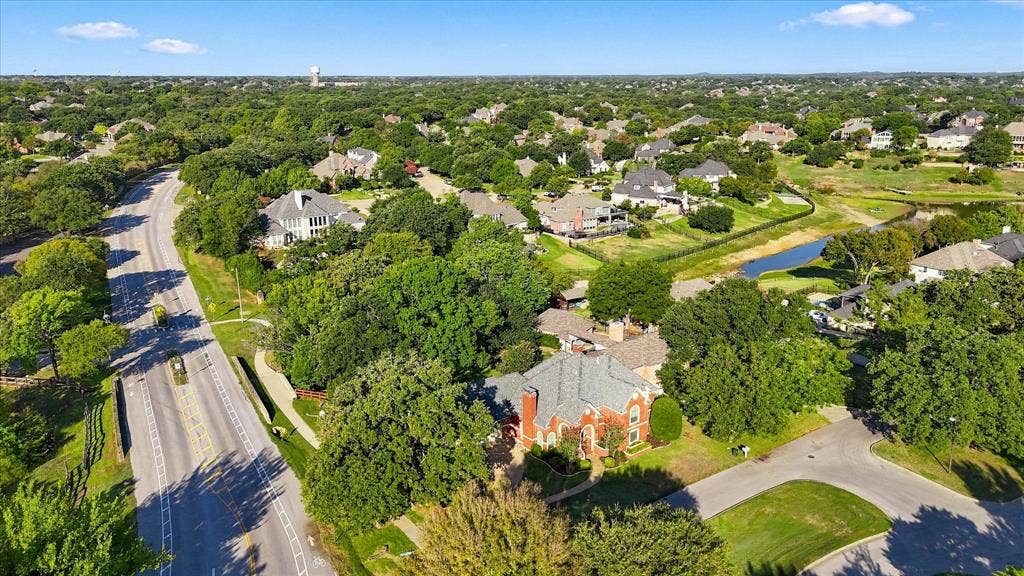 82 Remington Drive W, Highland Village, TX 75077