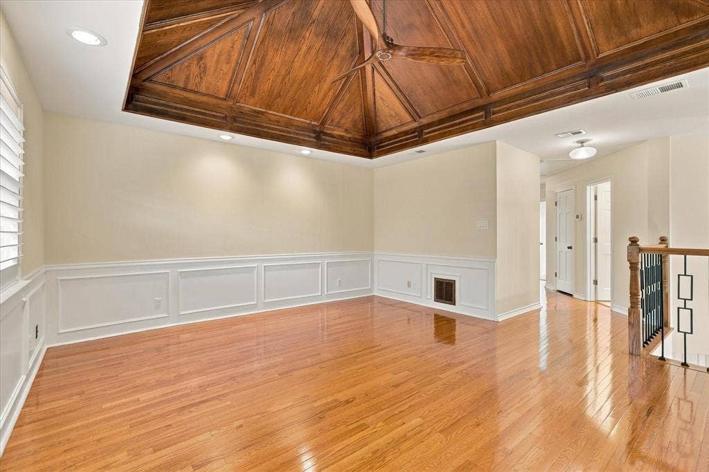 82 Remington Drive W, Highland Village, TX 75077