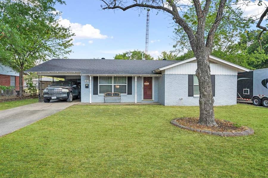 Property photo for 1412 Arlington Drive, Corsicana, TX