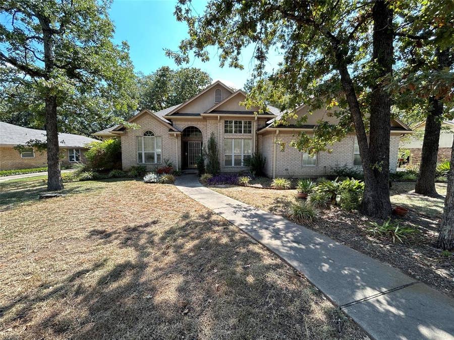 Property photo for 1328 Azalea Drive, Sulphur Springs, TX