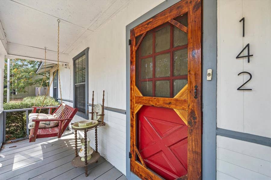 Property photo for 142 Iowa Place, Van, TX