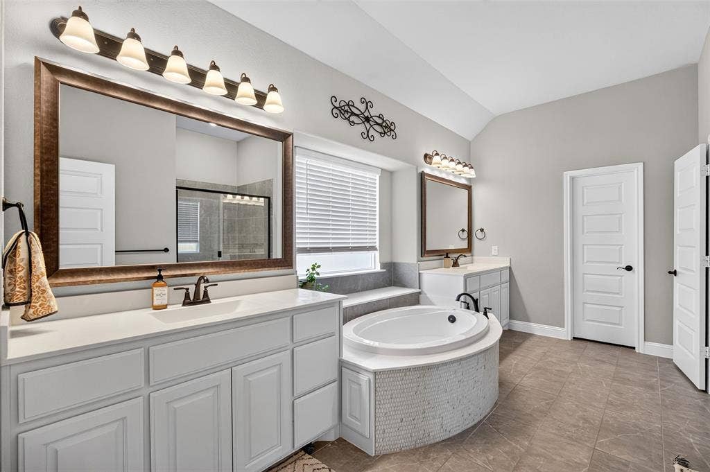 12717 Caliber Drive, Godley, TX 76044 12717 Caliber Drive, Godley, TX 76044