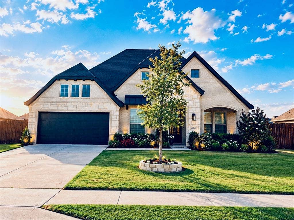 12717 Caliber Drive, Godley, TX 76044 12717 Caliber Drive, Godley, TX 76044