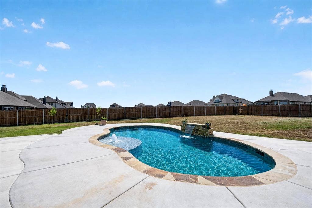 12717 Caliber Drive, Godley, TX 76044 12717 Caliber Drive, Godley, TX 76044
