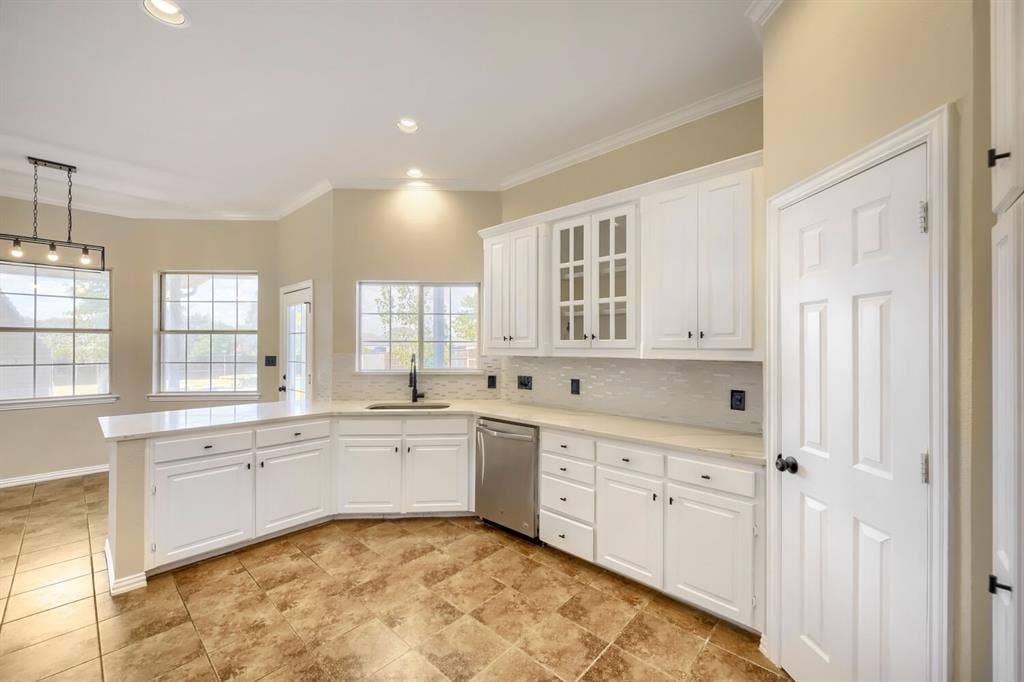 201 N Garza Road, Shady Shores, TX 76208 201 N Garza Road, Shady Shores, TX 76208