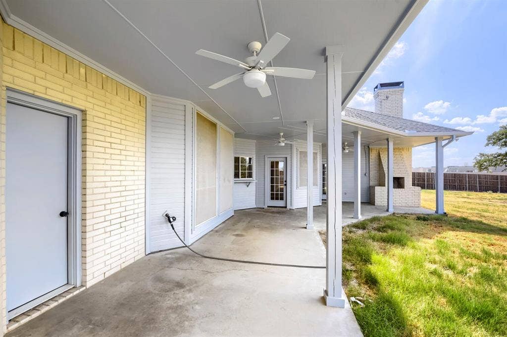 201 N Garza Road, Shady Shores, TX 76208 201 N Garza Road, Shady Shores, TX 76208