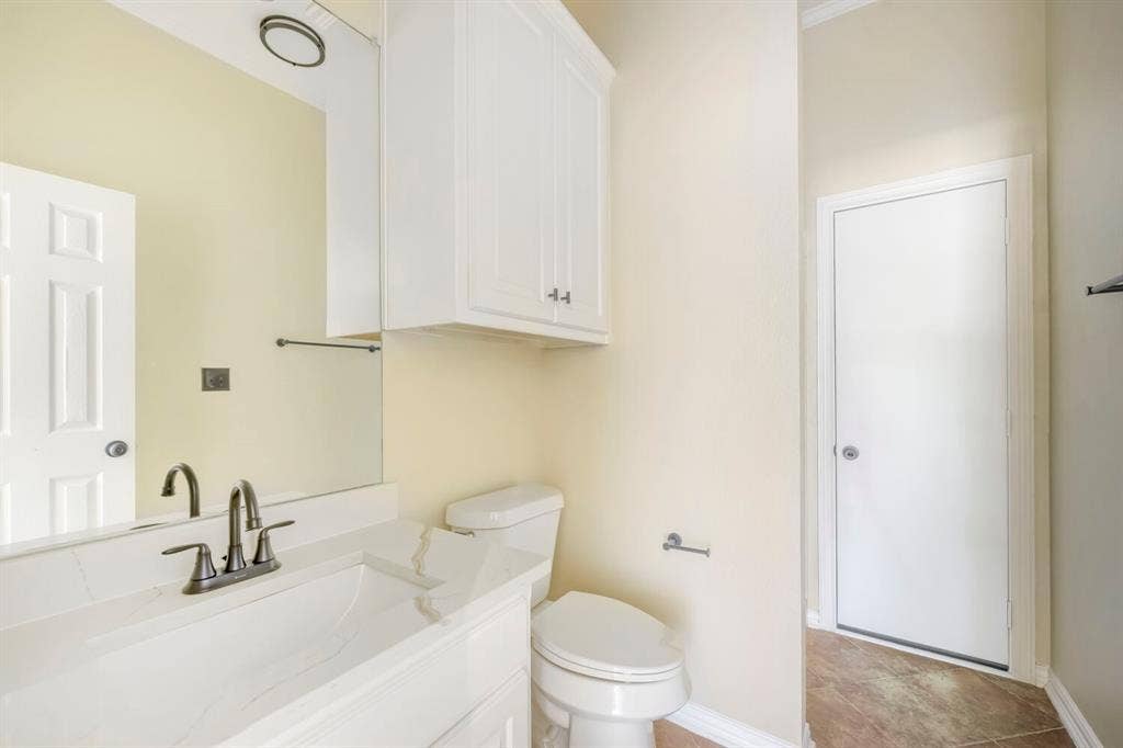 201 N Garza Road, Shady Shores, TX 76208 201 N Garza Road, Shady Shores, TX 76208