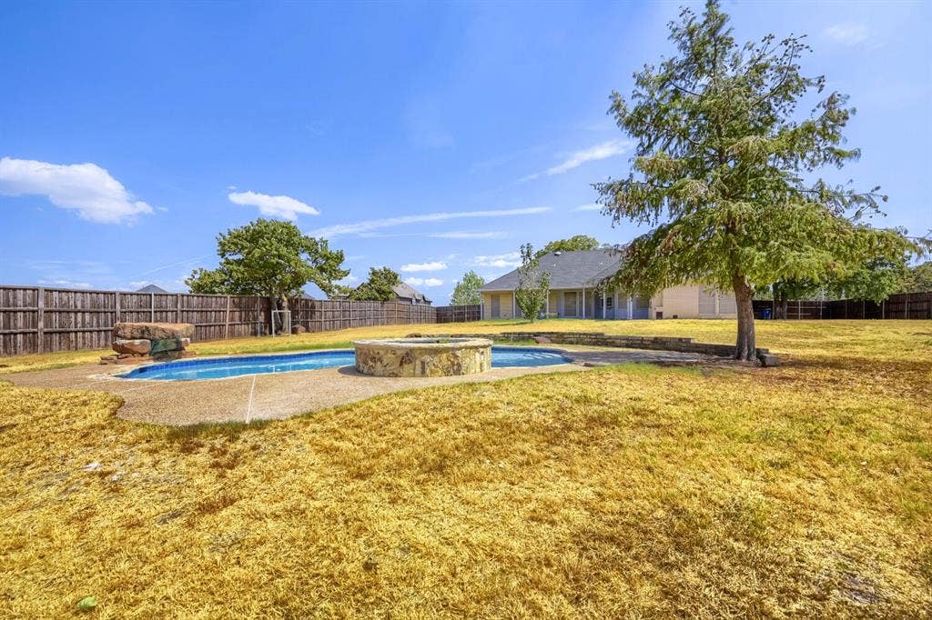 201 N Garza Road, Shady Shores, TX 76208 201 N Garza Road, Shady Shores, TX 76208