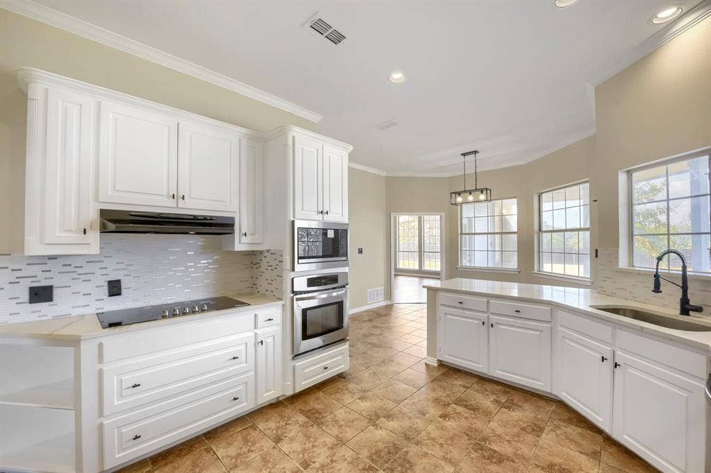 201 N Garza Road, Shady Shores, TX 76208 201 N Garza Road, Shady Shores, TX 76208