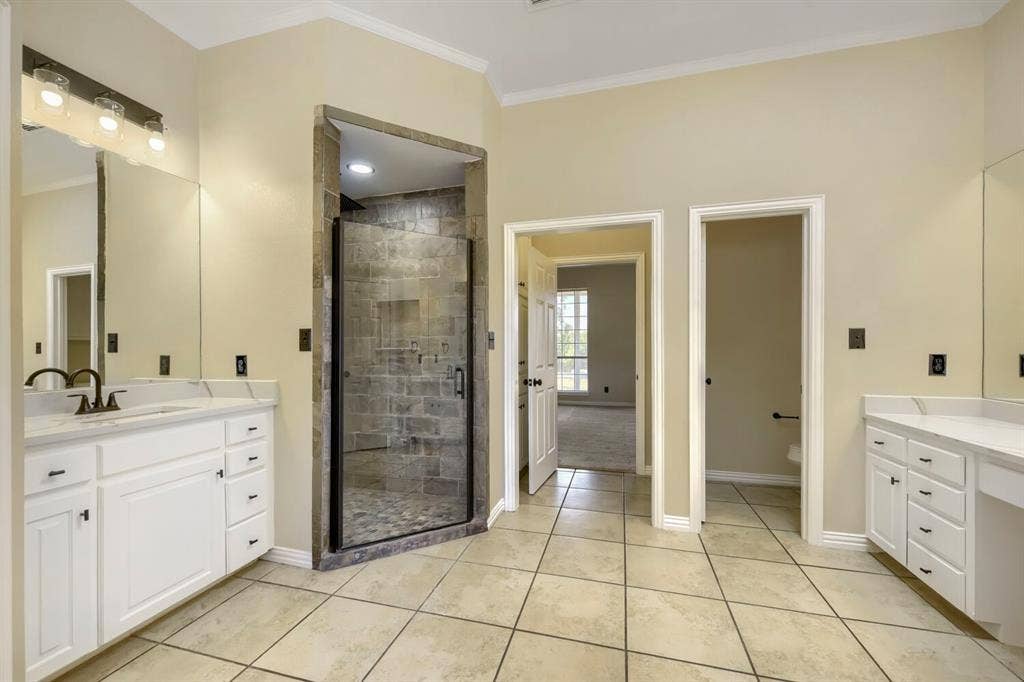 201 N Garza Road, Shady Shores, TX 76208 201 N Garza Road, Shady Shores, TX 76208