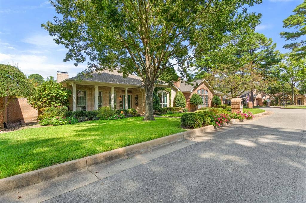 1116 Oak Garden Circle, Tyler, TX 75703 1116 Oak Garden Circle, Tyler, TX 75703