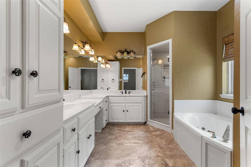 1116 Oak Garden Circle, Tyler, TX 75703 1116 Oak Garden Circle, Tyler, TX 75703