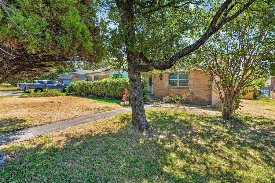 Property photo for 10014 Mesita Drive, Dallas, TX