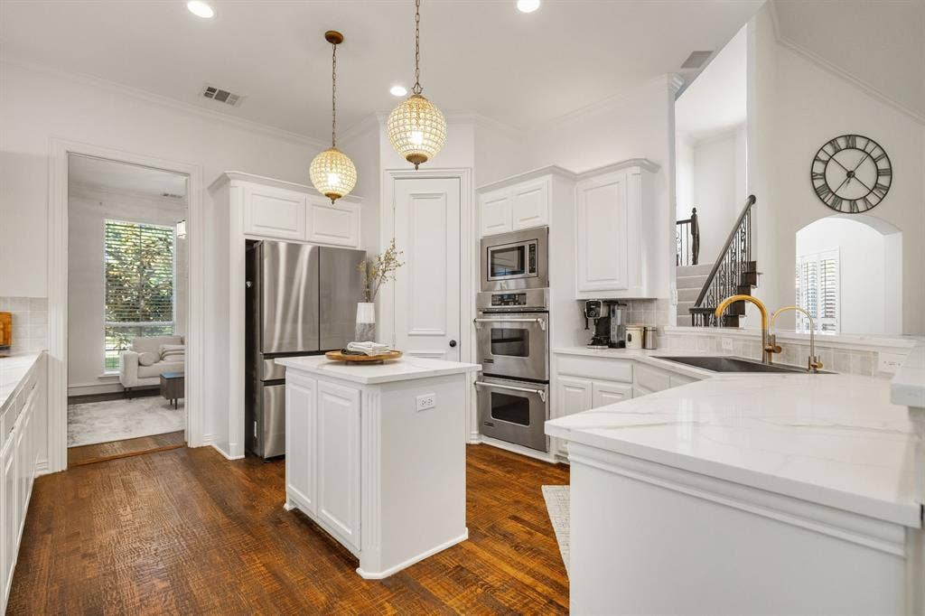 5608 Malone Drive, Plano, TX 75093 5608 Malone Drive, Plano, TX 75093