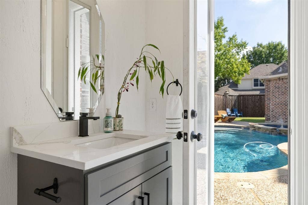 5608 Malone Drive, Plano, TX 75093 5608 Malone Drive, Plano, TX 75093